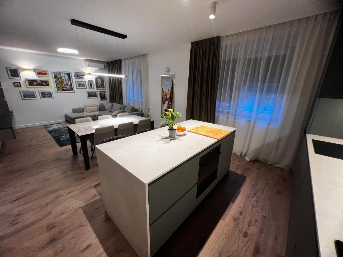 Luxury Home Beach Apartament In Split, Croatia Exterior photo